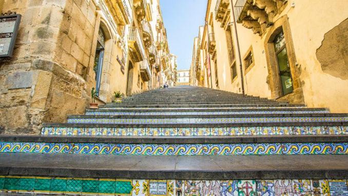 A Due Passi Dalla Scalinata Rooms Caltagirone Exteriér fotografie